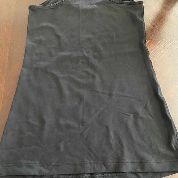 Lululemon Racerback 2 black size 4. - Picture 3 of 3